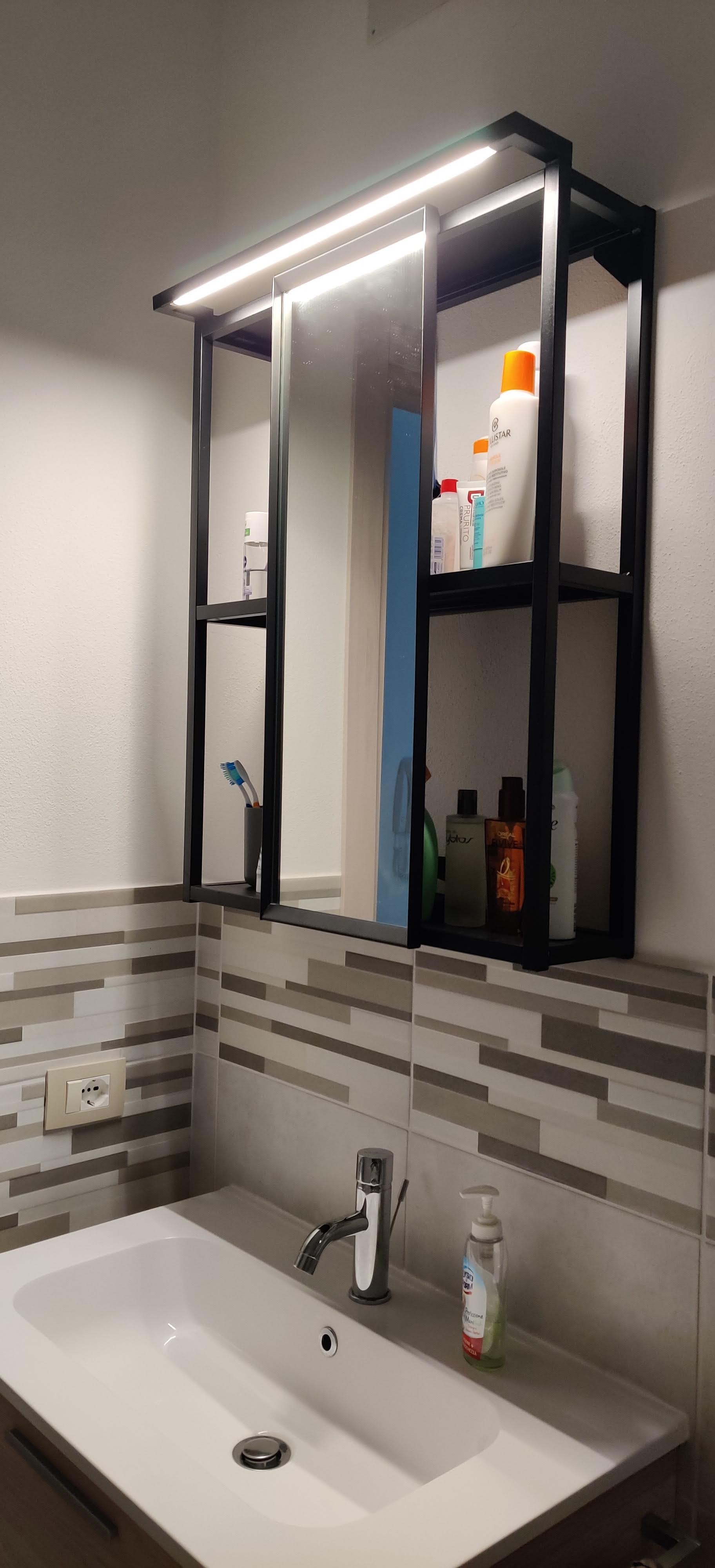 Lavabo e dettagli bagno
